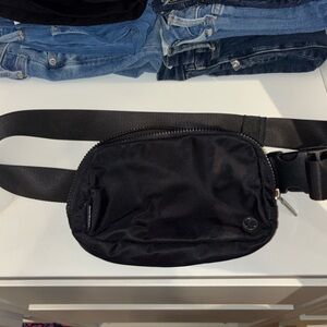 Lululemon belt bag